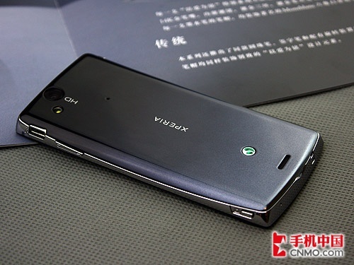 8.7mm极致超薄 索尼爱立信LT15i将上市 
