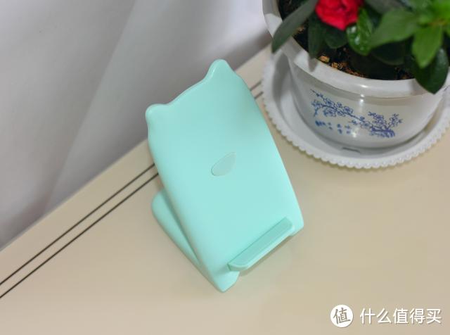 手机配件老品牌耐尔金推无线充电器，外观超萌还支持10W快速充电