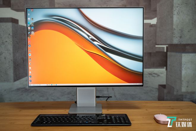 HUAWEI MateView评测：手机一碰可投屏的显示器 ｜ 钛极客手机外设「HUAWEI MateView评测：手机一碰可投屏的显示器 ｜ 钛极客」