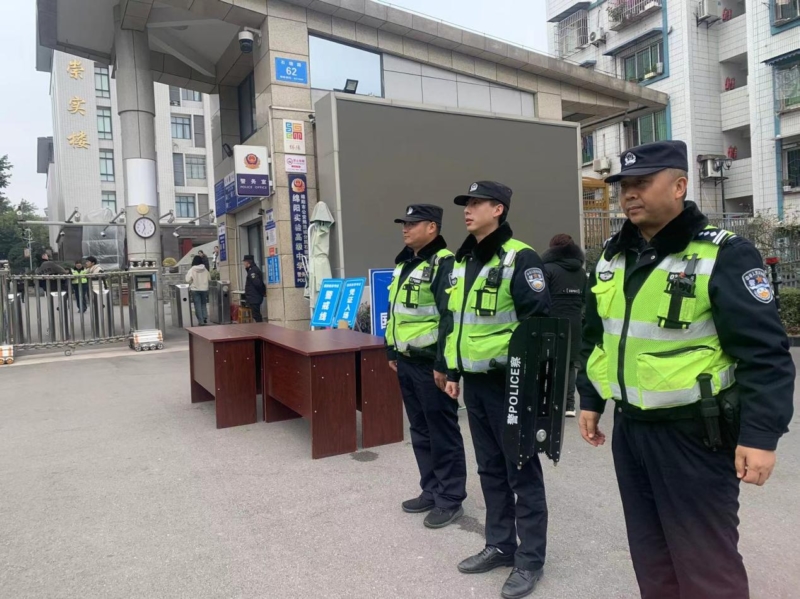 绵阳特巡警全力护航高考适应性演练测试